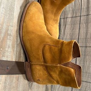 Yellow mustard suede FRYE boot. Only worn once for a function.